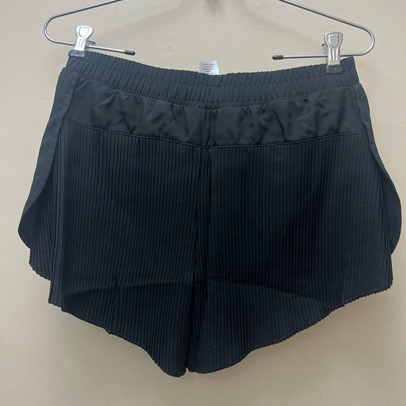 Porsit Running Shorts - Picture 6 of 8